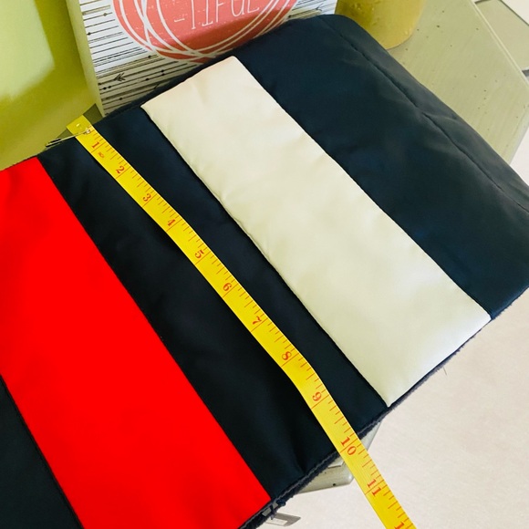 NWT *Tommy* fleece lined scarf - Picture 4 of 11